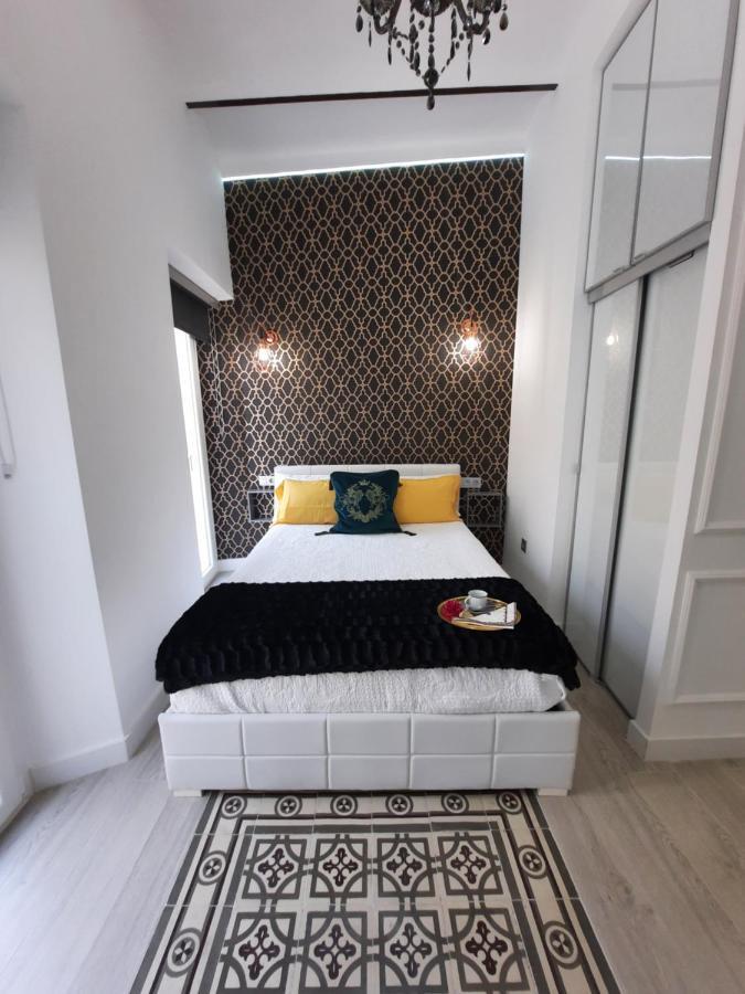 La Suite Del Conde Luxury Suites Seville Exterior photo