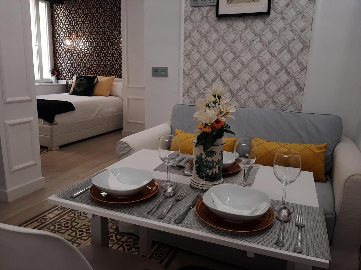 La Suite Del Conde Luxury Suites Seville Exterior photo