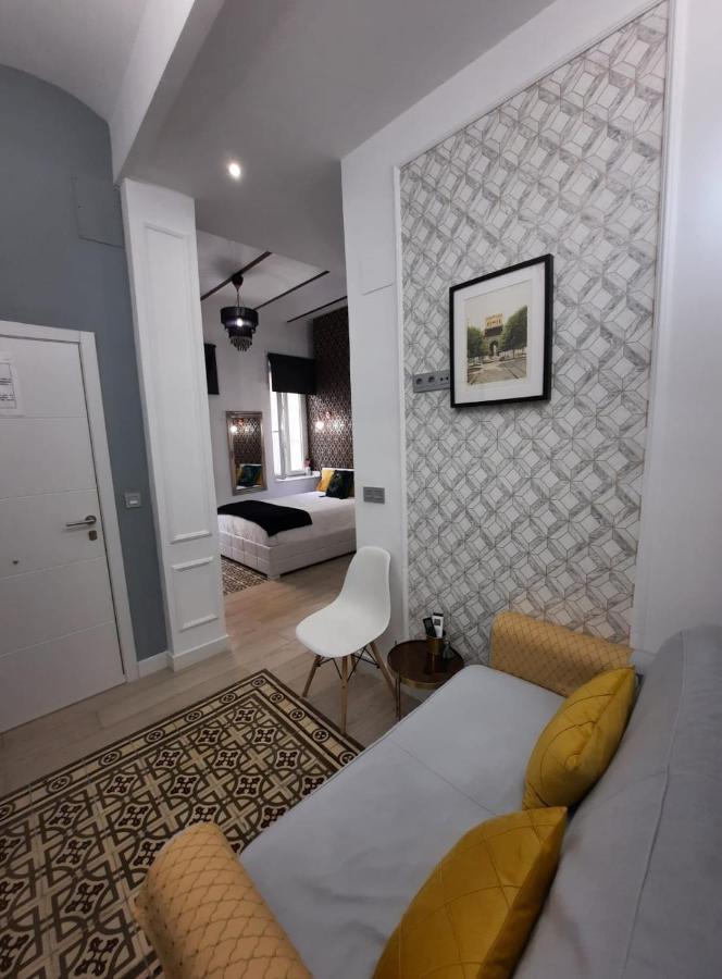 La Suite Del Conde Luxury Suites Seville Exterior photo